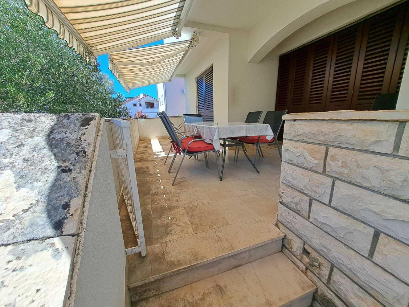 Apartmani Maver Sveti Filip i Jakov Exterior foto