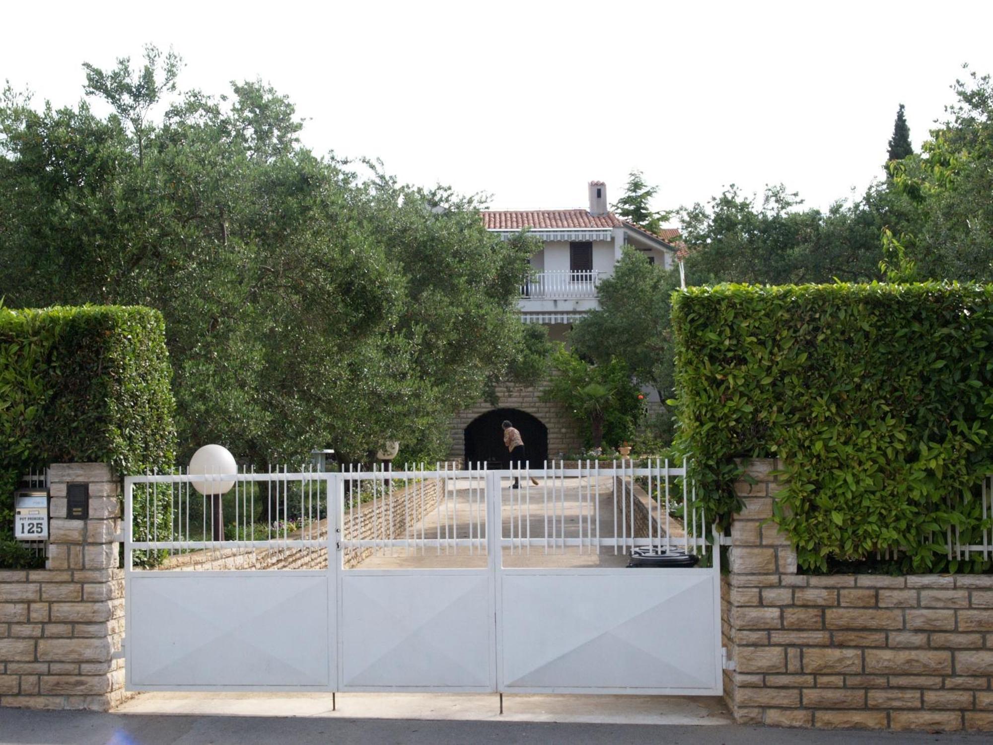 Apartmani Maver Sveti Filip i Jakov Exterior foto